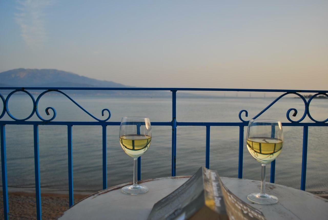 Villa "Pietra E Mare" Nafpaktos Exterior foto