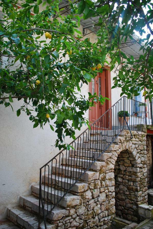 Villa "Pietra E Mare" Nafpaktos Exterior foto